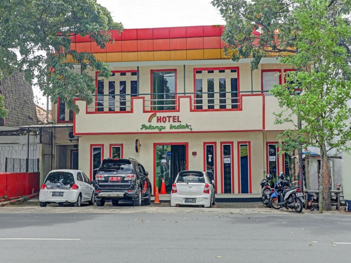 Spot On 90632 Hotel Pelangi Indah Paskal Bandung Exterior foto