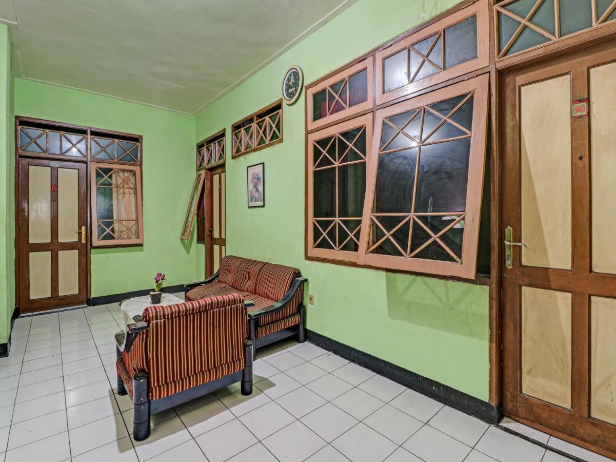 Spot On 90632 Hotel Pelangi Indah Paskal Bandung Exterior foto